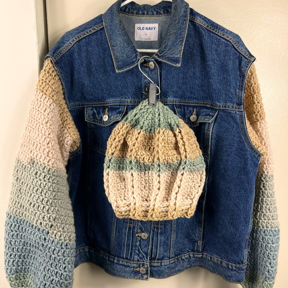 Old Navy Women's Size XL Jean Jacket with Crochet Sleeves